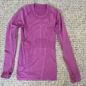 Lululemon Athletica Long Sleeve Swiftly